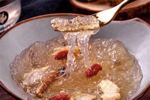 燕窩發(fā)黃是什么原因 燕窩發(fā)黃還能吃嗎 燕窩發(fā)黃是什么原因 燕窩發(fā)黃還能吃嗎