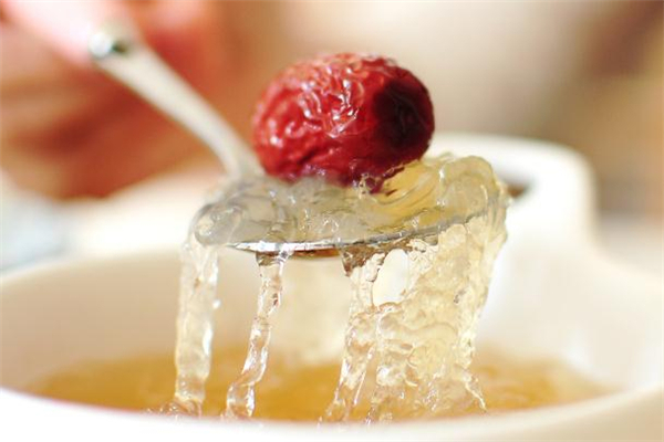 燕窩發(fā)黃是什么原因 燕窩發(fā)黃還能吃嗎 燕窩發(fā)黃是什么原因 燕窩發(fā)黃還能吃嗎