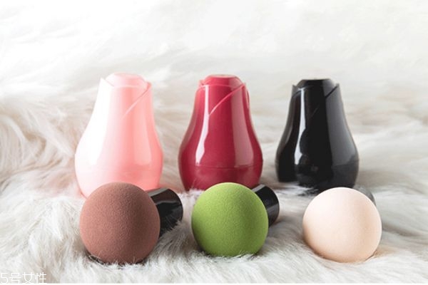 怎樣清洗小蘑菇頭氣墊 蘑菇頭氣墊怎么清洗 怎樣清洗小蘑菇頭氣墊 蘑菇頭氣墊怎么清洗