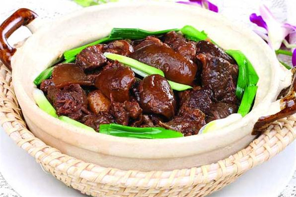 狗肉和羊肉能一起吃嗎 狗肉和羊肉哪個更補腎 狗肉和羊肉能一起吃嗎 狗肉和羊肉哪個更補腎