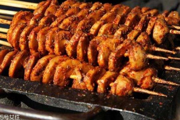 面筋是用什么材料做的呢 面筋吃多了會(huì)對(duì)人體有害嗎 面筋是用什么材料做的呢 面筋吃多了會(huì)對(duì)人體有害嗎