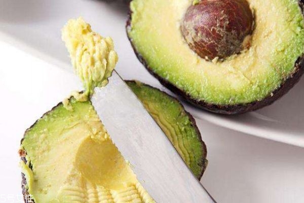 牛油果產(chǎn)自哪些地區(qū)呢 牛油果價(jià)格是多少呢 牛油果產(chǎn)自哪些地區(qū)呢 牛油果價(jià)格是多少呢