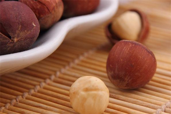 榛子為什么有點苦 榛子有點苦正常嗎 榛子為什么有點苦 榛子有點苦正常嗎