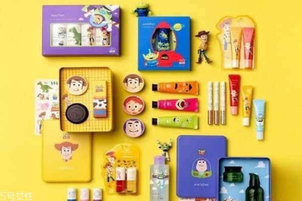 2019豬年限定彩妝產(chǎn)品哪款好 這些豬年限定款再不買(mǎi)就晚了 2019豬年限定彩妝產(chǎn)品哪款好 這些豬年限定款再不買(mǎi)就晚了
