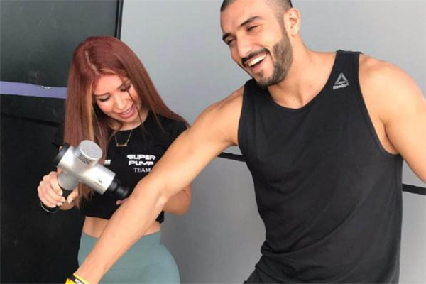 筋膜槍一次用多久 筋膜槍每次按摩多久 筋膜槍一次用多久 筋膜槍每次按摩多久