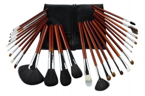 化妝刷什么材質好 化妝刷不同材質的區(qū)別 化妝刷什么材質好 化妝刷不同材質的區(qū)別