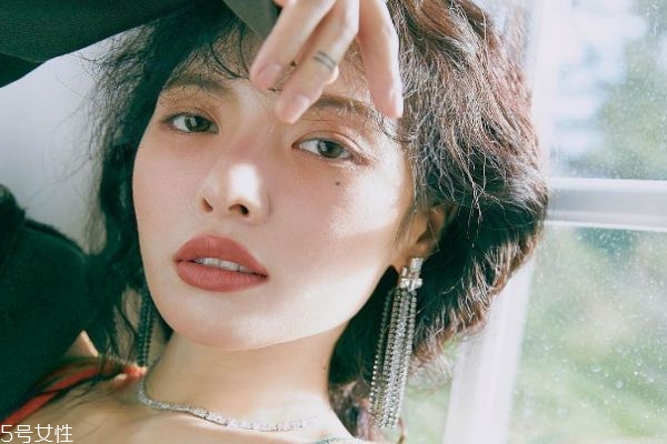 泫雅紫色妝容教程 金泫雅ins最新妝容 泫雅紫色妝容教程 金泫雅ins最新妝容