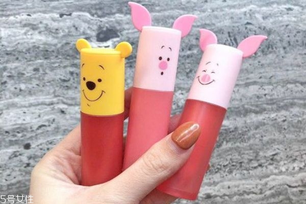 2019豬年限定彩妝產(chǎn)品哪款好 這些豬年限定款再不買(mǎi)就晚了 2019豬年限定彩妝產(chǎn)品哪款好 這些豬年限定款再不買(mǎi)就晚了