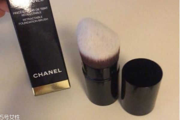 香奈兒伸縮粉底刷怎么用 香奈兒伸縮粉底刷用法 香奈兒伸縮粉底刷怎么用 香奈兒伸縮粉底刷用法