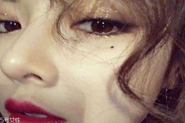 泫雅紫色妝容教程 金泫雅ins最新妝容 泫雅紫色妝容教程 金泫雅ins最新妝容