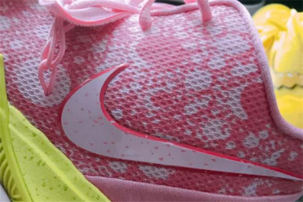 耐克歐文5海綿寶寶開箱測評 kyrie5海綿寶寶派大星實(shí)物
