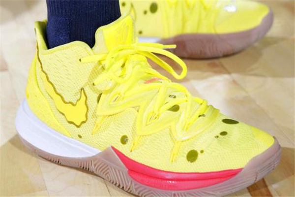 耐克歐文5海綿寶寶開箱測評 kyrie5海綿寶寶派大星實(shí)物