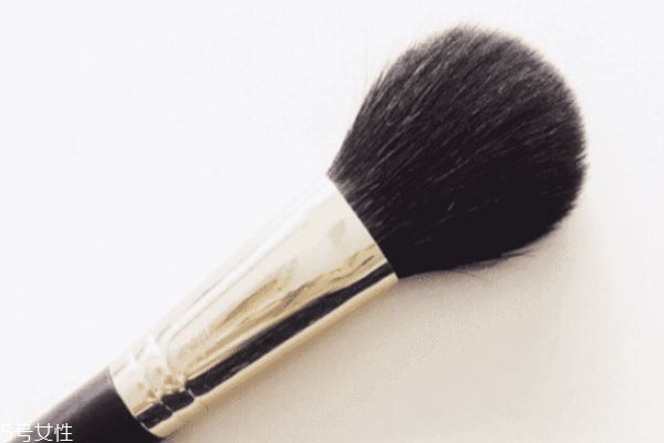 什么牌子的腮紅刷好 好用的腮紅刷推薦 什么牌子的腮紅刷好 好用的腮紅刷推薦