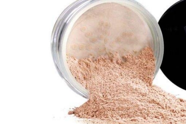 用刷子怎么取散粉 正確使用刷子上散粉