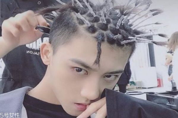 錫紙燙可以保持多久 什么樣的人適合錫紙燙 錫紙燙可以保持多久 什么樣的人適合錫紙燙