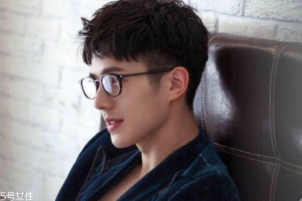 2019男生發(fā)型流行趨勢 2019男生最流行發(fā)型 2019男生發(fā)型流行趨勢 2019男生最流行發(fā)型