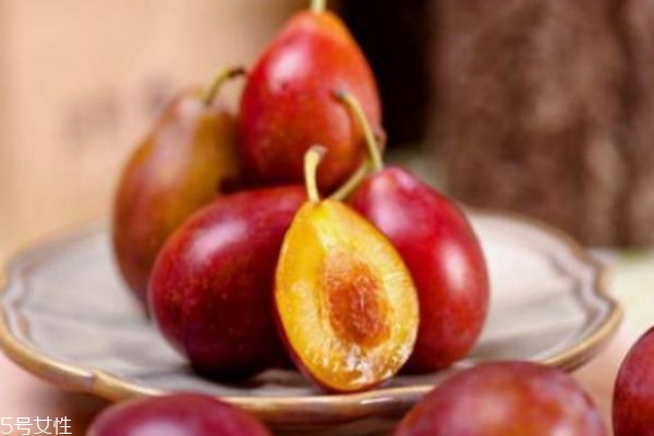 西梅成熟的季節(jié)一般是幾月份呢 西梅可以怎么吃呢 西梅成熟的季節(jié)一般是幾月份呢 西梅可以怎么吃呢