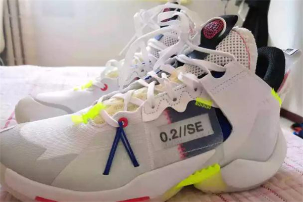 威少2se開(kāi)箱測(cè)評(píng) 威少2se有什么區(qū)別 威少2se開(kāi)箱測(cè)評(píng) 威少2se有什么區(qū)別