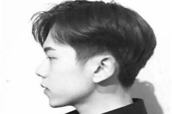 男生瓜子臉剪什么發(fā)型 男生剪什么發(fā)型好看圖 男生瓜子臉剪什么發(fā)型 男生剪什么發(fā)型好看圖