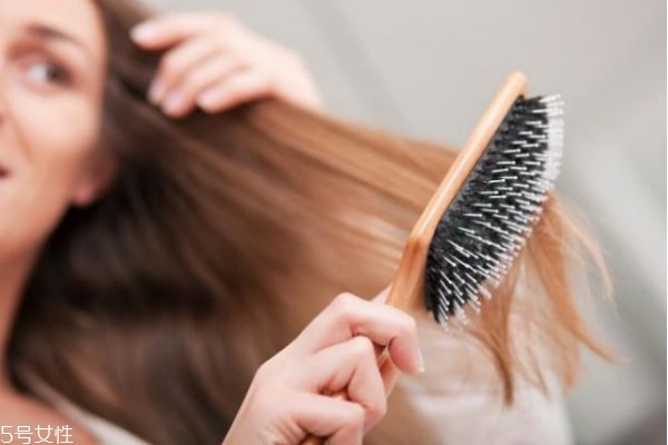 中長發(fā)配什么卷好看 好看的中長發(fā)卷發(fā)發(fā)型 中長發(fā)配什么卷好看 好看的中長發(fā)卷發(fā)發(fā)型