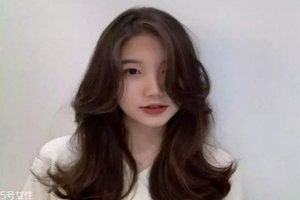 中長發(fā)配什么卷好看 好看的中長發(fā)卷發(fā)發(fā)型 中長發(fā)配什么卷好看 好看的中長發(fā)卷發(fā)發(fā)型