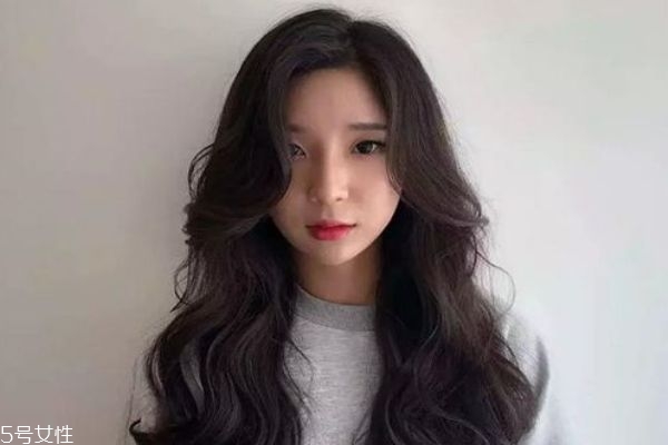 中長發(fā)配什么卷好看 好看的中長發(fā)卷發(fā)發(fā)型 中長發(fā)配什么卷好看 好看的中長發(fā)卷發(fā)發(fā)型