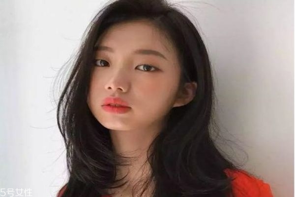 中長發(fā)配什么卷好看 好看的中長發(fā)卷發(fā)發(fā)型 中長發(fā)配什么卷好看 好看的中長發(fā)卷發(fā)發(fā)型