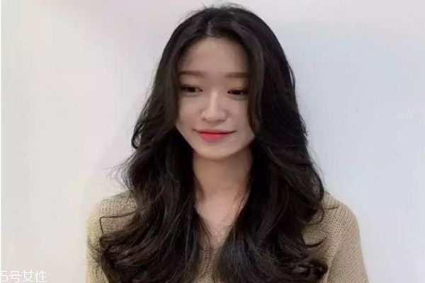 中長發(fā)配什么卷好看 好看的中長發(fā)卷發(fā)發(fā)型 中長發(fā)配什么卷好看 好看的中長發(fā)卷發(fā)發(fā)型