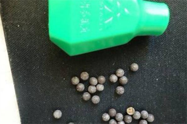 丹參滴丸和速效救心丸的區(qū)別 丹參滴丸和救心丸一樣嗎 丹參滴丸和速效救心丸的區(qū)別 丹參滴丸和救心丸一樣嗎