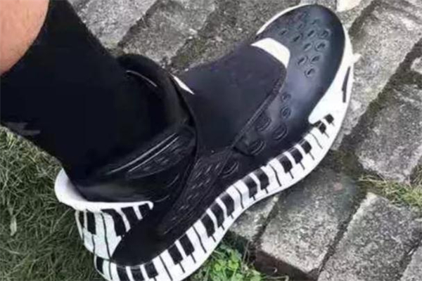 安踏kt5上腳圖 kt5實(shí)物上腳諜照曝光 安踏kt5上腳圖 kt5實(shí)物上腳諜照曝光