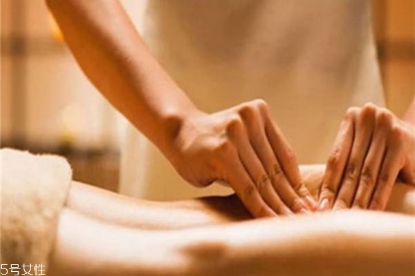 開背精油有哪些 精油開背有哪些禁忌 開背精油有哪些 精油開背有哪些禁忌