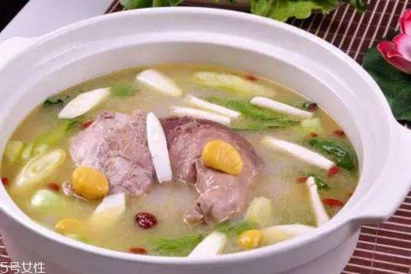 什么是豬肚雞 豬肚雞有什么做法呢 什么是豬肚雞 豬肚雞有什么做法呢