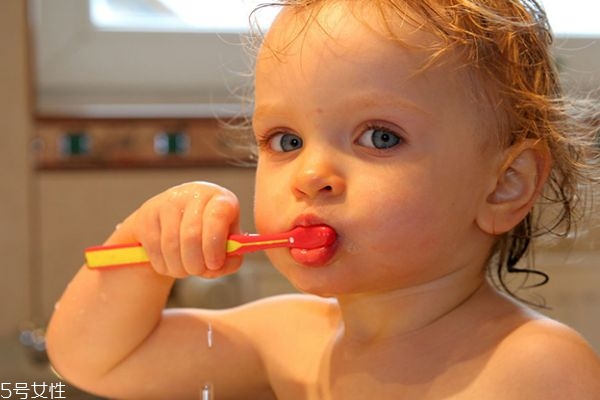 兒童牙膏可吞咽的好嗎 可吞咽的兒童牙膏推薦 兒童牙膏可吞咽的好嗎 可吞咽的兒童牙膏推薦