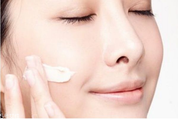 隔離霜可以隔離電腦輻射嗎 對(duì)電腦輻射沒(méi)什么作用