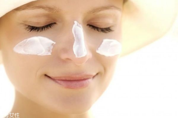 隔離在防曬霜前還是后 防曬和隔離的正確順序 隔離在防曬霜前還是后 防曬和隔離的正確順序