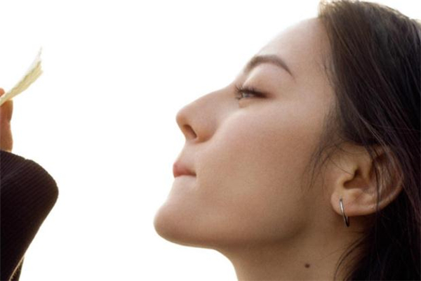 玻尿酸豐耳垂會(huì)拴塞嗎 玻尿酸豐耳垂有危險(xiǎn)嗎 玻尿酸豐耳垂會(huì)拴塞嗎 玻尿酸豐耳垂有危險(xiǎn)嗎