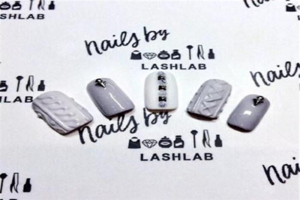 美甲后手烤黑怎么修復(fù) 美甲后修復(fù)手的方法 美甲后手烤黑怎么修復(fù) 美甲后修復(fù)手的方法