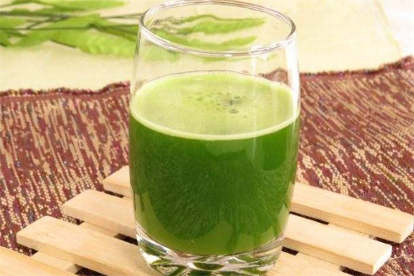 西芹榨汁需要煮熟嗎 西芹榨汁怎么榨 西芹榨汁需要煮熟嗎 西芹榨汁怎么榨