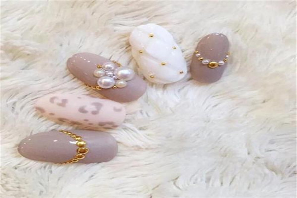 美甲是先封層還是先加固 美甲做法順序 美甲是先封層還是先加固 美甲做法順序