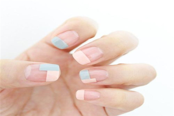 美甲是先封層還是先加固 美甲做法順序 美甲是先封層還是先加固 美甲做法順序