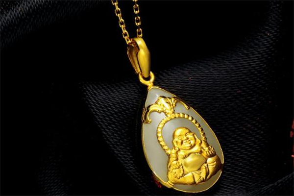 老鳳祥和周大福哪個(gè)好 老鳳祥和周大福品牌對(duì)比 老鳳祥和周大福哪個(gè)好 老鳳祥和周大福品牌對(duì)比