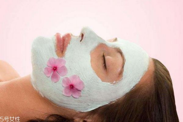 夏天可以天天敷面膜嗎 夏天面膜多久敷一次 夏天可以天天敷面膜嗎 夏天面膜多久敷一次