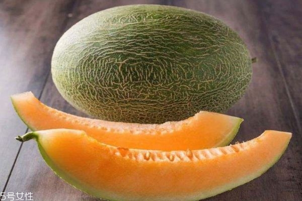 什么是西周蜜瓜 西州蜜瓜有什么功效呢 什么是西周蜜瓜 西州蜜瓜有什么功效呢