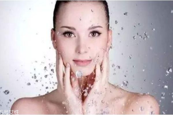 怎樣能使皮膚白嫩細膩 使皮膚變白嫩細膩的方法 怎樣能使皮膚白嫩細膩 使皮膚變白嫩細膩的方法