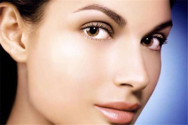 眼睛底下長脂肪粒怎么辦 脂肪粒怎么去除 眼睛底下長脂肪粒怎么辦 脂肪粒怎么去除