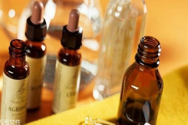 精油開背有什么好處呢 精油開背可以瘦背嗎 精油開背有什么好處呢 精油開背可以瘦背嗎