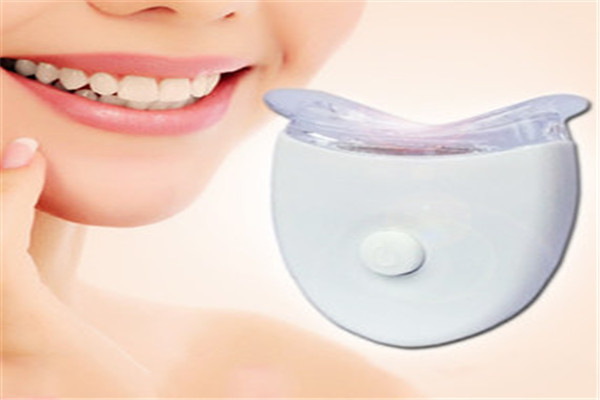 牙齒美白儀的危害是什么 牙齒美白儀有什么危害 牙齒美白儀的危害是什么 牙齒美白儀有什么危害