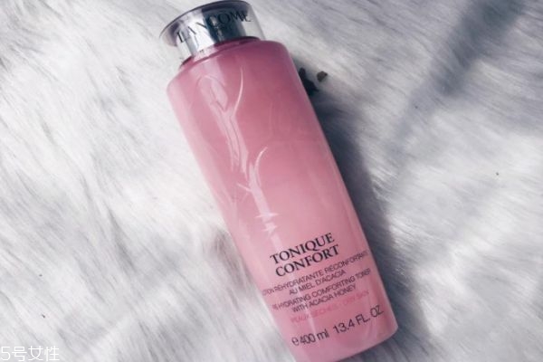 為什么粉水會(huì)有點(diǎn)刺痛 用粉水會(huì)刺痛是怎么回事 為什么粉水會(huì)有點(diǎn)刺痛 用粉水會(huì)刺痛是怎么回事