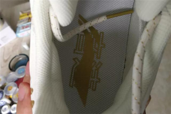 李寧音速7贊助版測(cè)評(píng) 音速7贊助版和普通版區(qū)別 李寧音速7贊助版測(cè)評(píng) 音速7贊助版和普通版區(qū)別