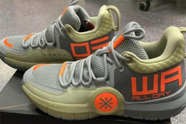 李寧全天4測評 全天4灰橙開箱測評 李寧全天4測評 全天4灰橙開箱測評